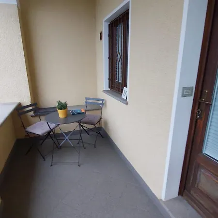 La Petite Maison Fleur 比耶拉