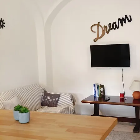 La Petite Maison Fleur *